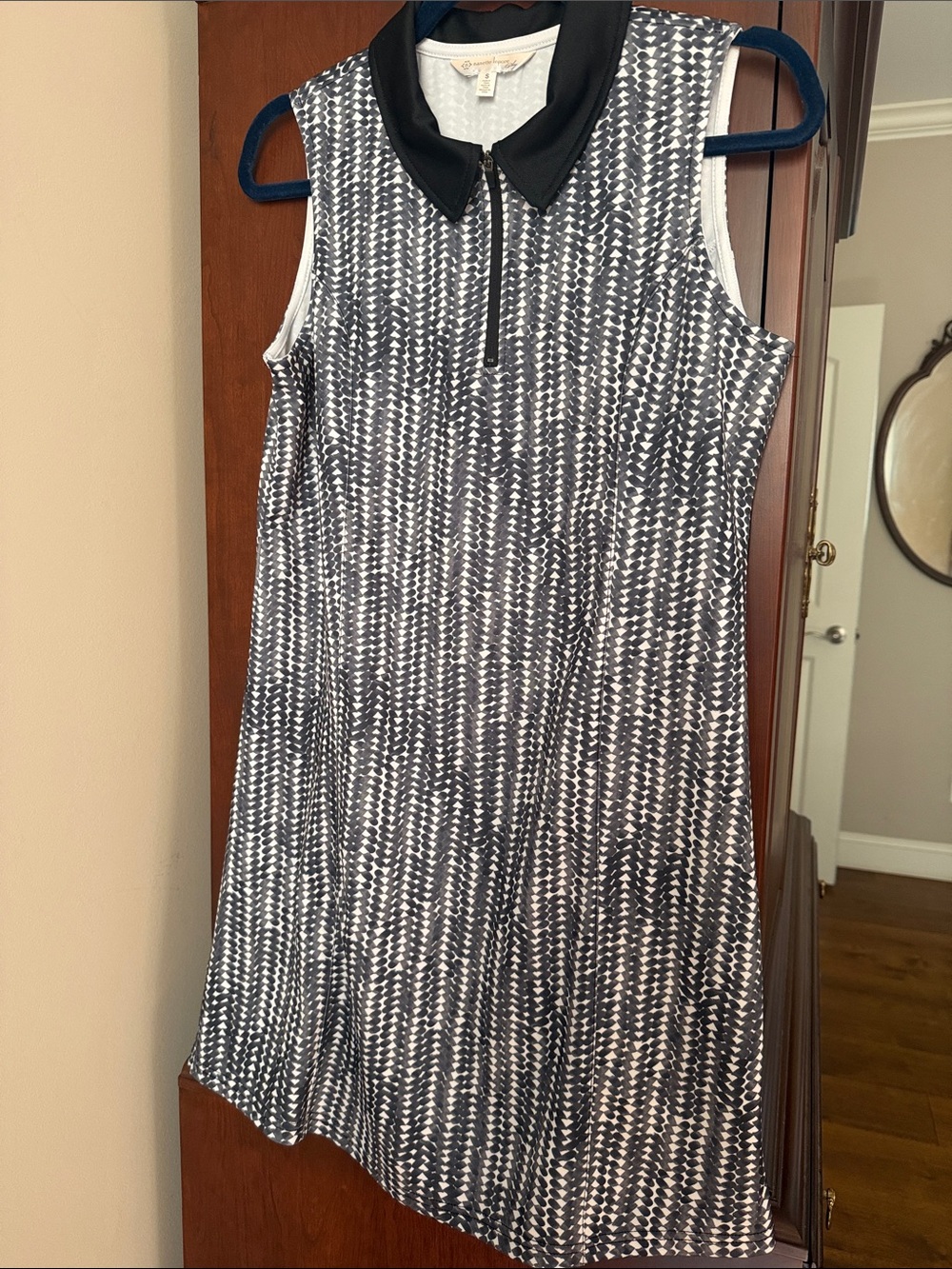 Sleeveless Black & White Patterned Golf Dress
